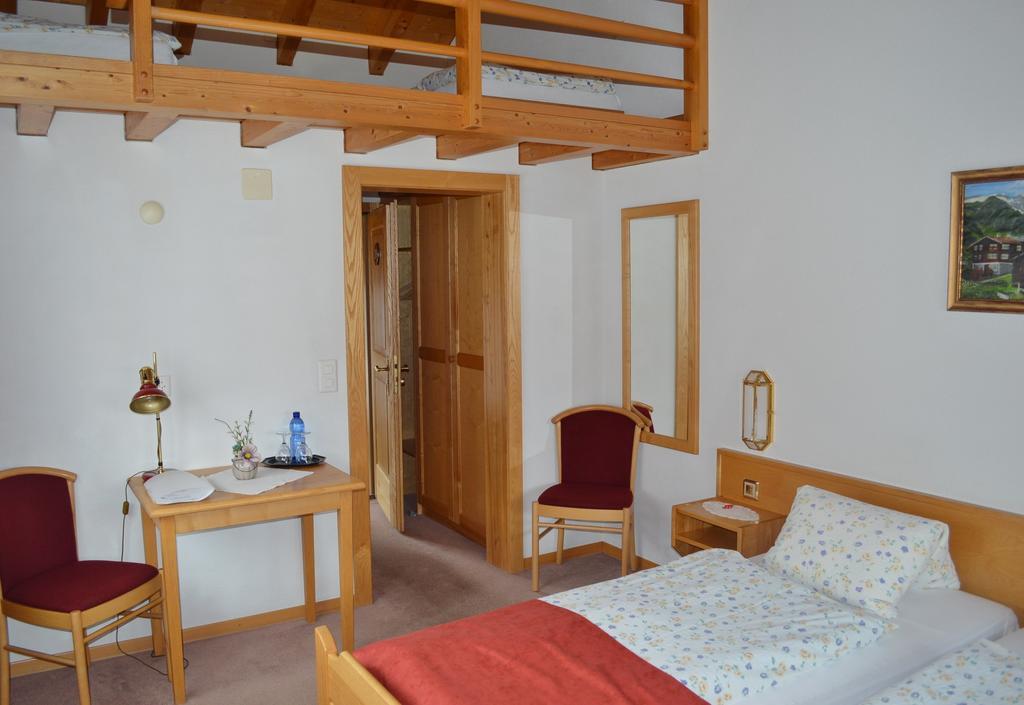 Hotel Grimsel Obergesteln Bilik gambar