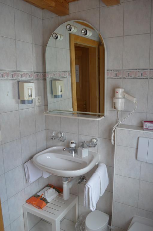 Hotel Grimsel Obergesteln Bilik gambar